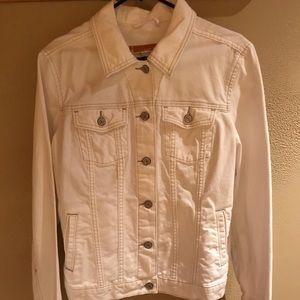 CLASSIC GAP WHITE DENIM JACKET